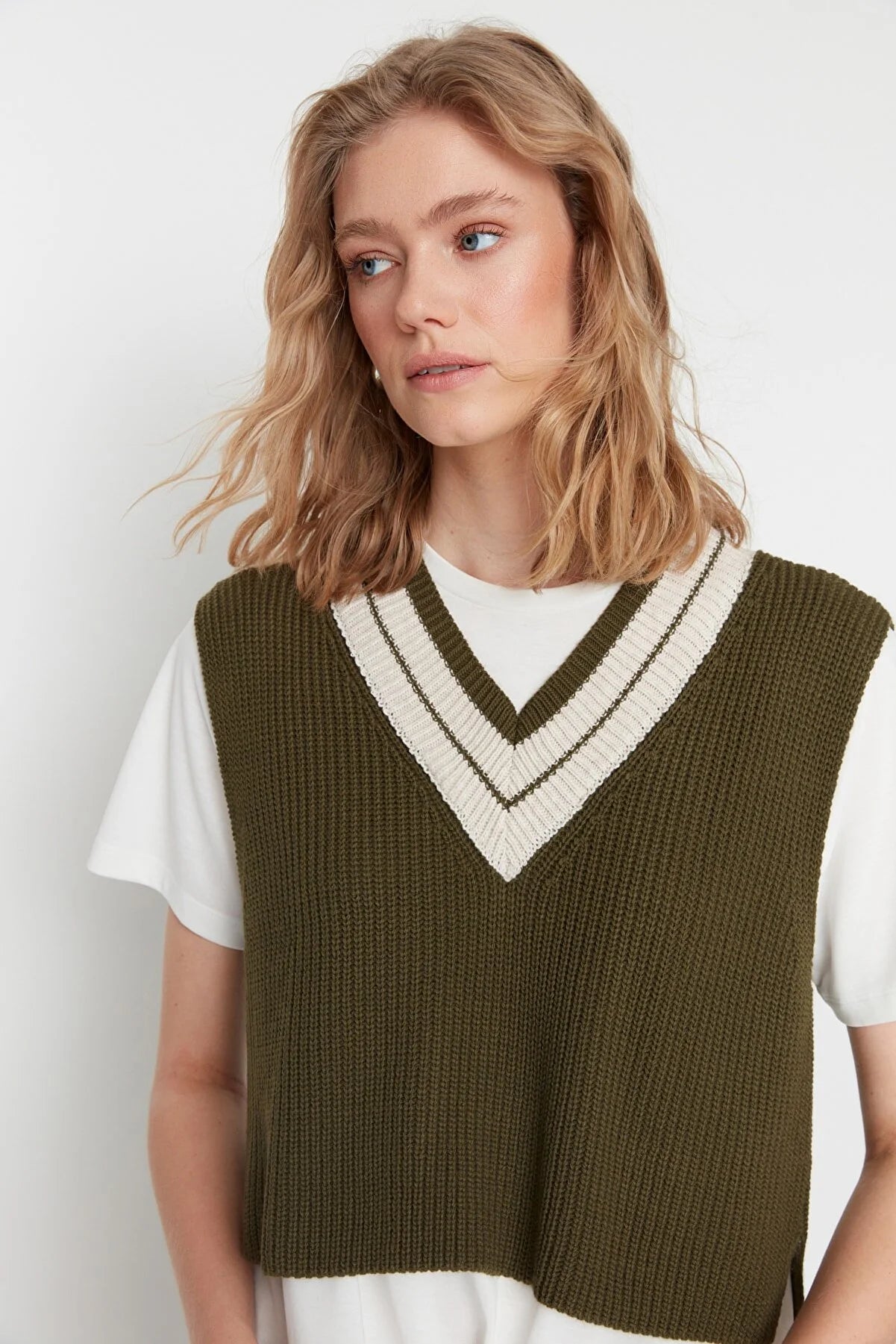 Khaki Crop V Neck Triko Sweater