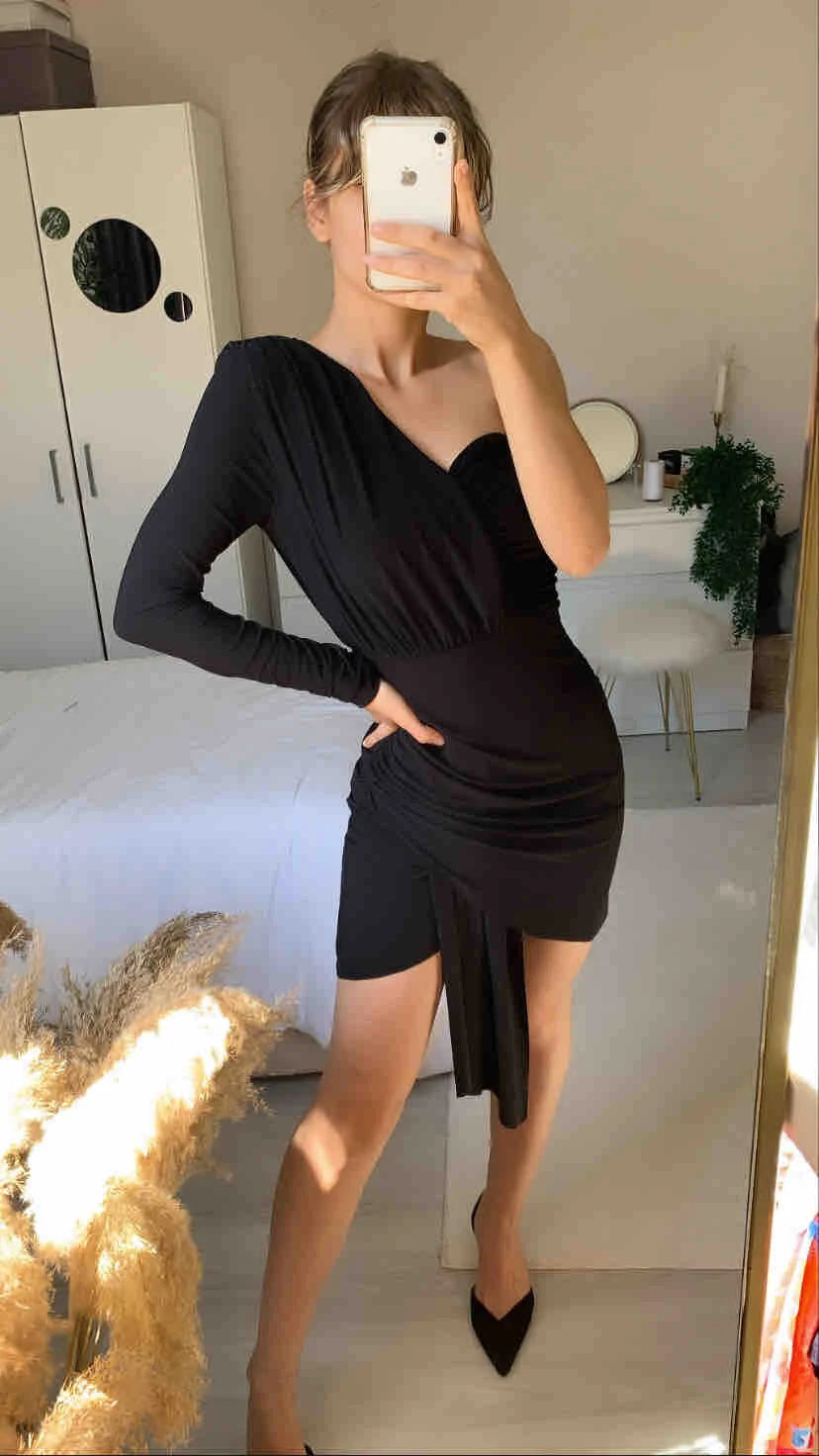 Black Draped Detailed Dress