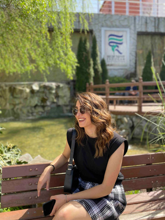 Black Wadding Crop Knitted T-Shirt