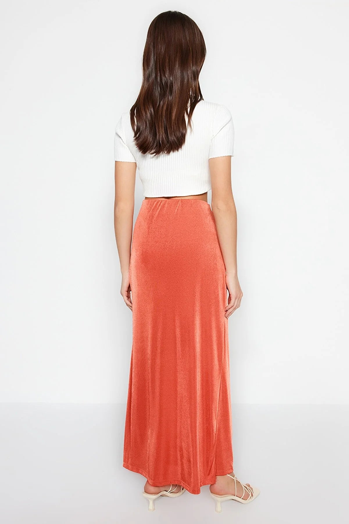 Tile Shiny Surface and Soft Textured Slit Maxi Knitted Skirt
