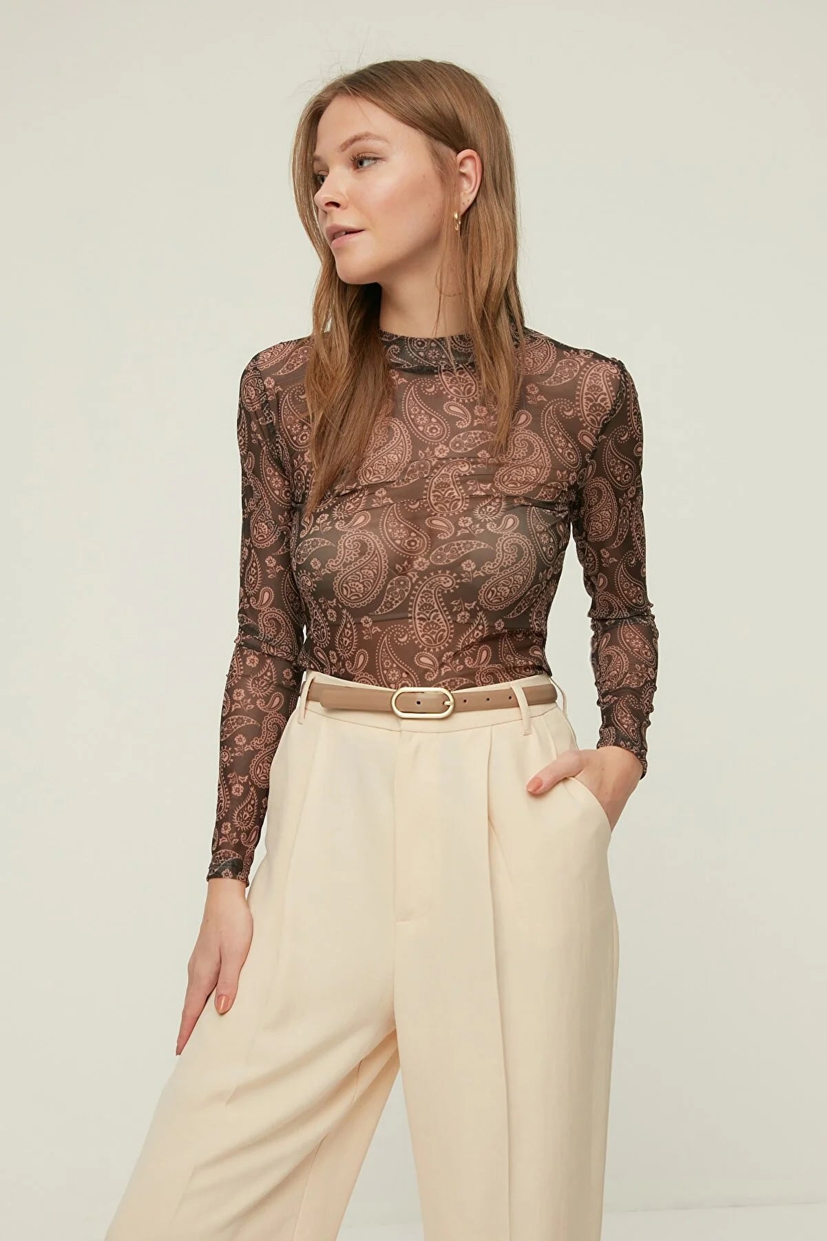 Multicolor Shawl Pattern Tulle Knitted Blouse