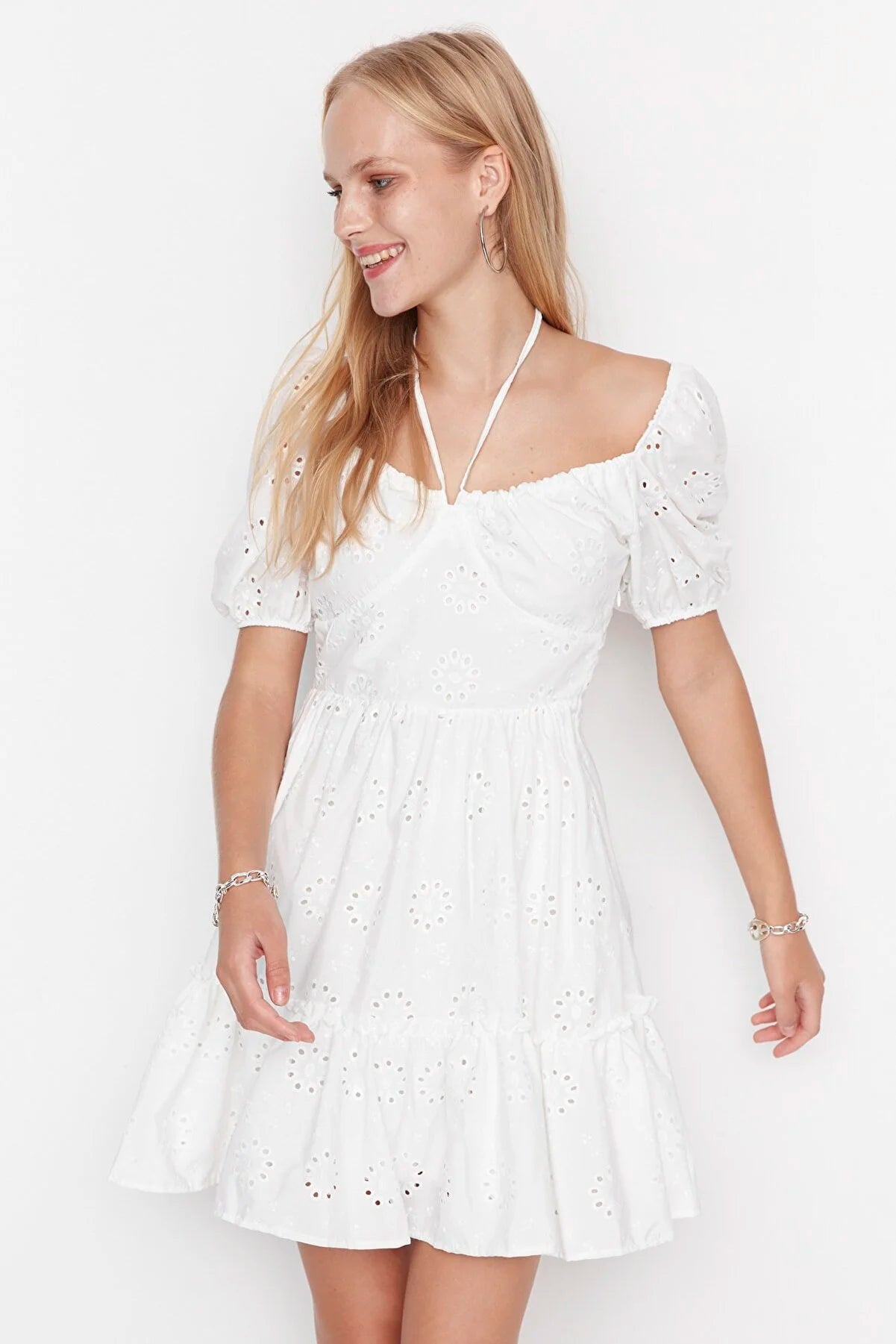 Ecru Balloon Sleeve Embroidery Dress