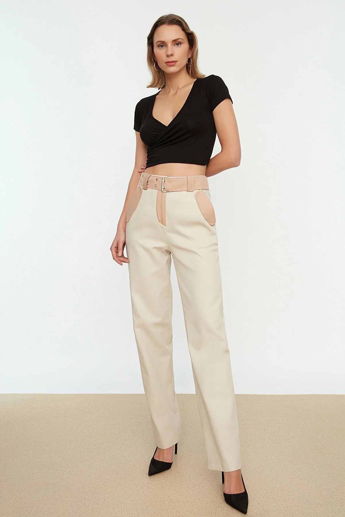 Black Super Crop Knitted Blouse