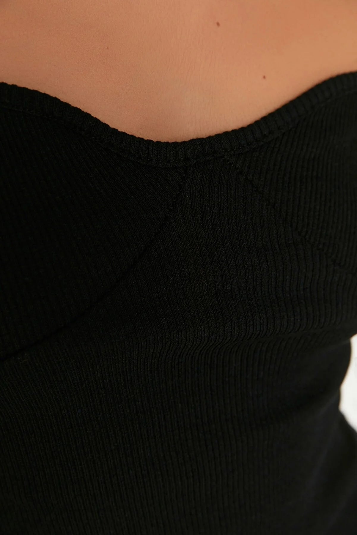 Black Heart Collar Knitted Dress