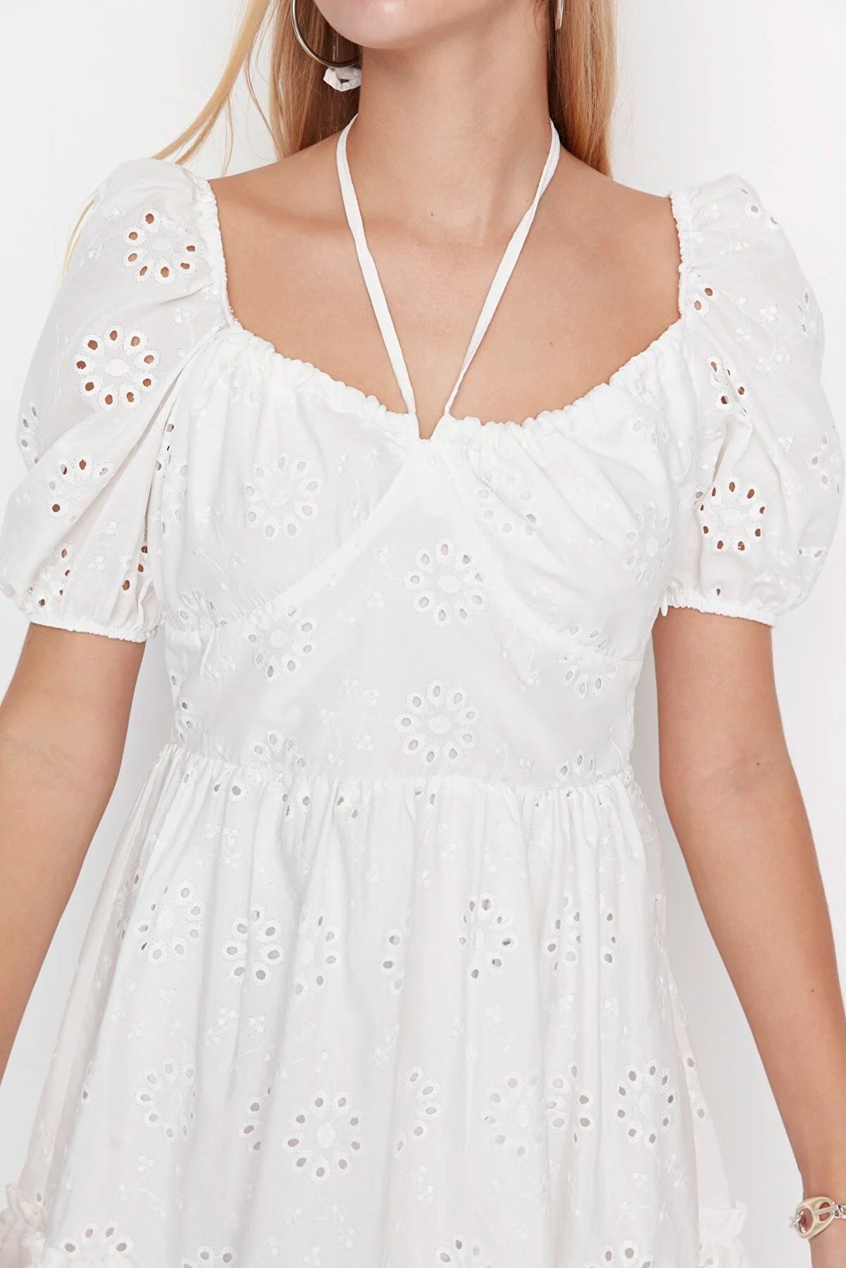 Ecru Balloon Sleeve Embroidery Dress