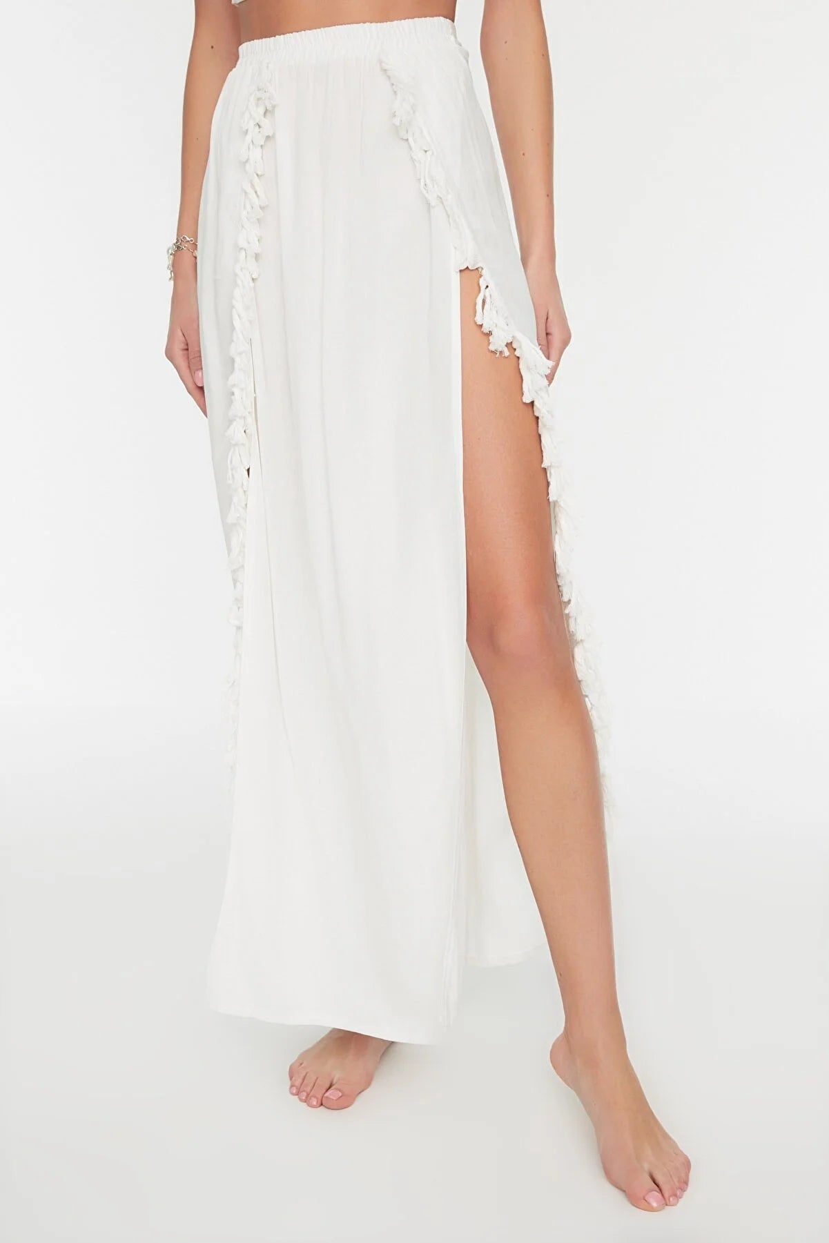 Ecru Slit Tassel Detailed Skirt