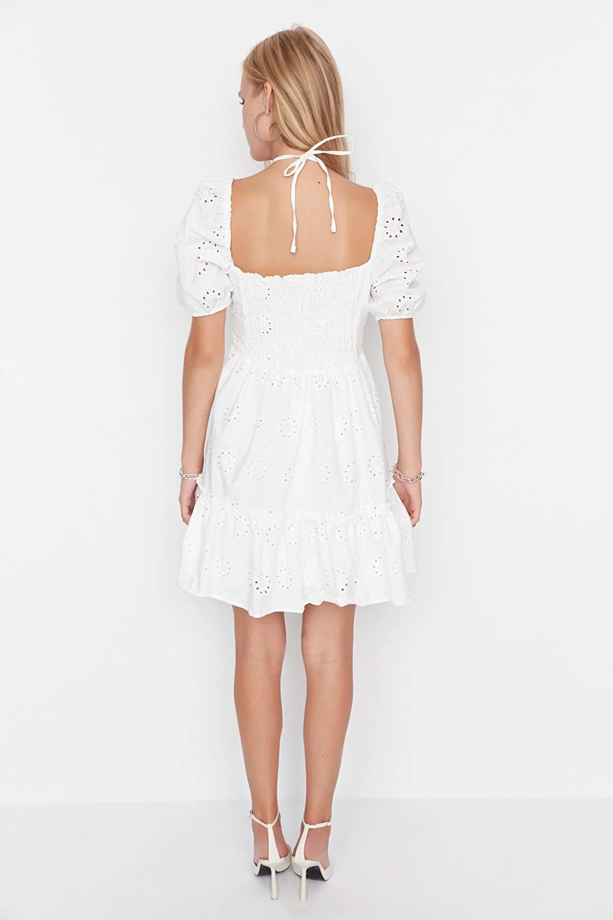 Ecru Balloon Sleeve Embroidery Dress