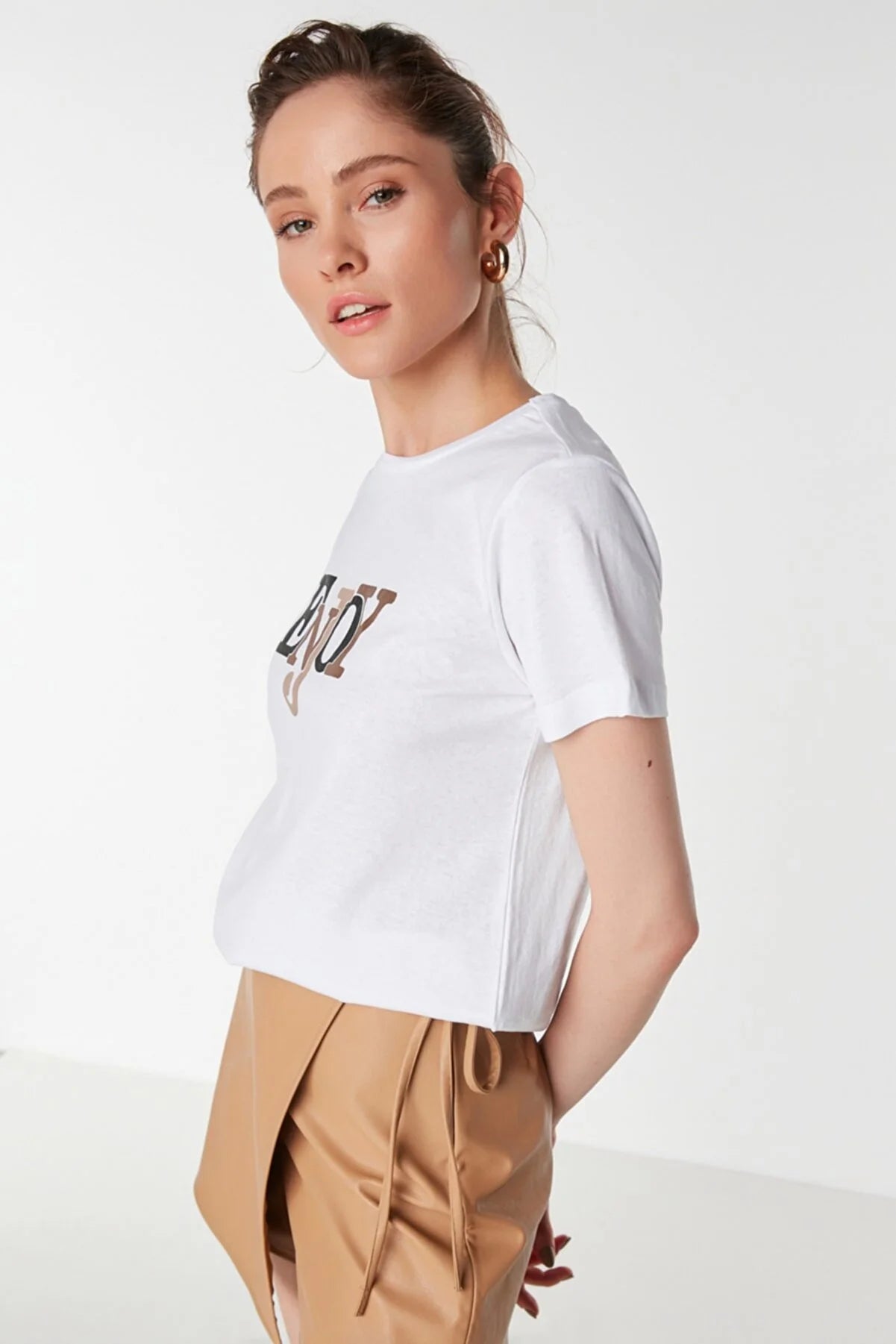 White Printed Basic Knitted T-Shirt