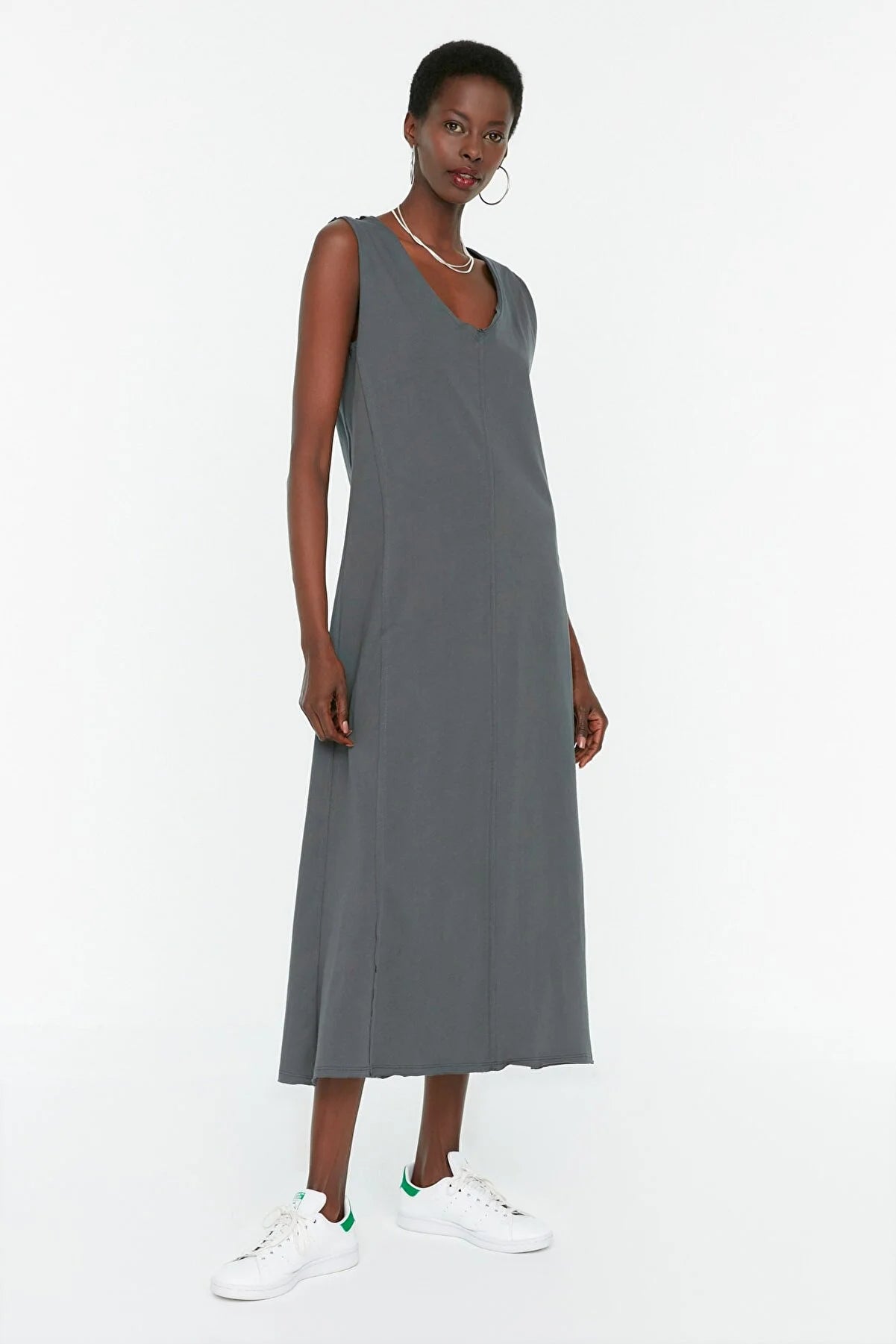 Smoked V-Neck Maxi Length Knitted Dress