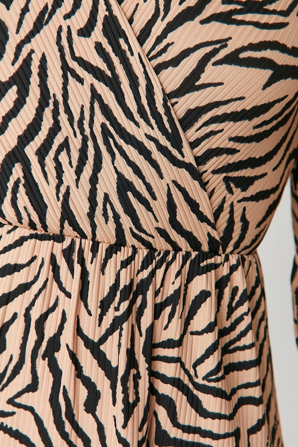 Brown Leopard Patterned Double Breasted Knitted Dress