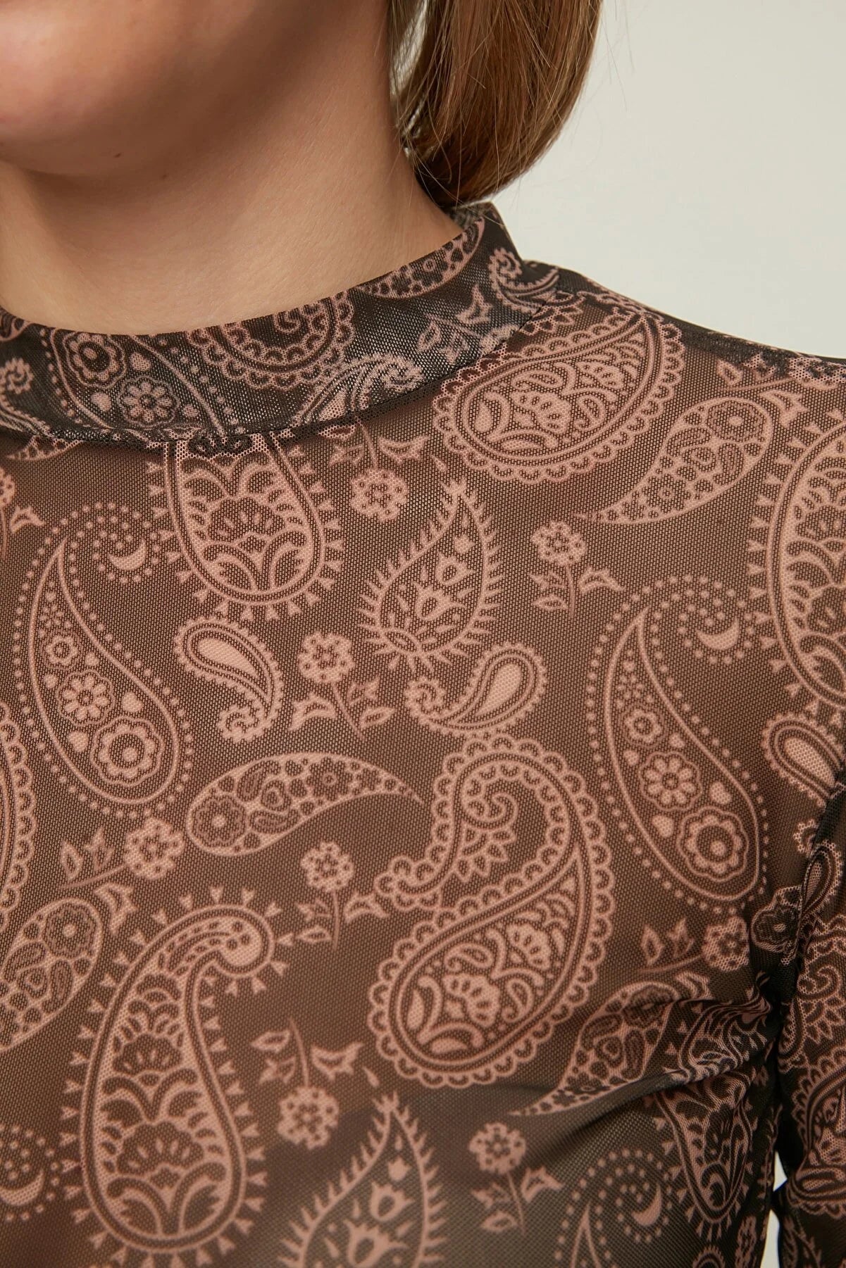 Multicolor Shawl Pattern Tulle Knitted Blouse